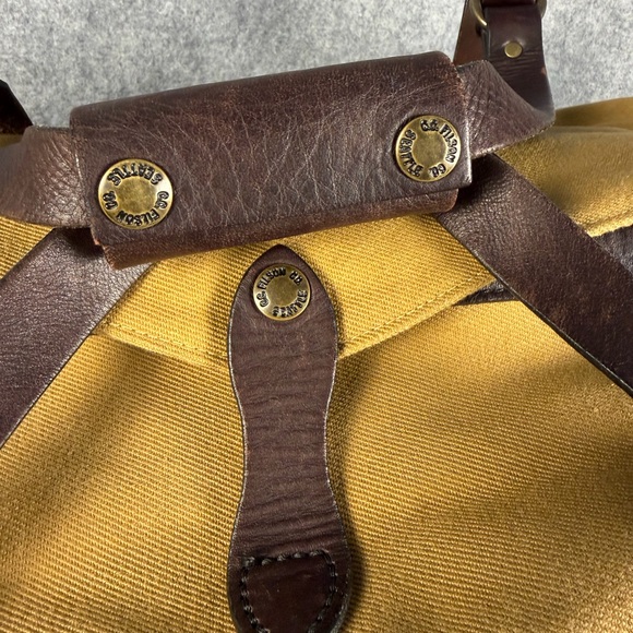 Filson Medium Rugged Twill Duffle Bag - Picture 2 of 13